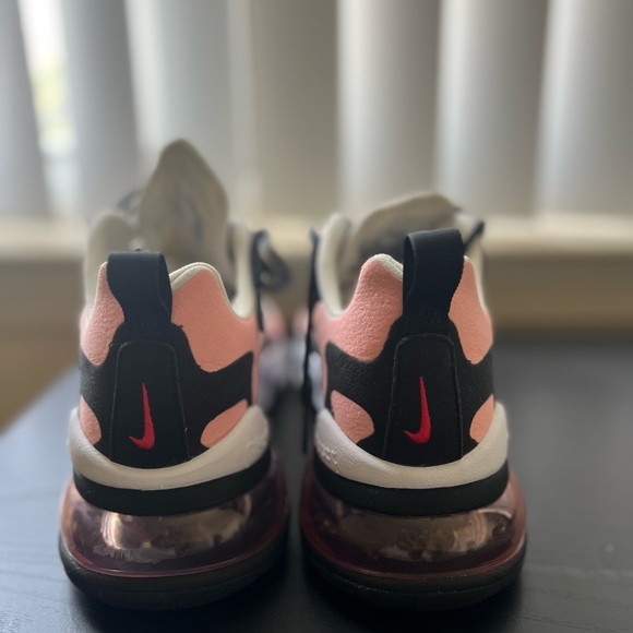 Nike Air Max 270 React Coral Black - Picture 3 of 4
